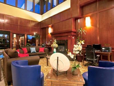 Hotel Ramada By Wyndham Southcenter