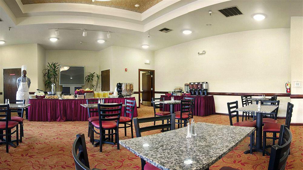 Ramada By Wyndham Southcenter 3* Tukwila